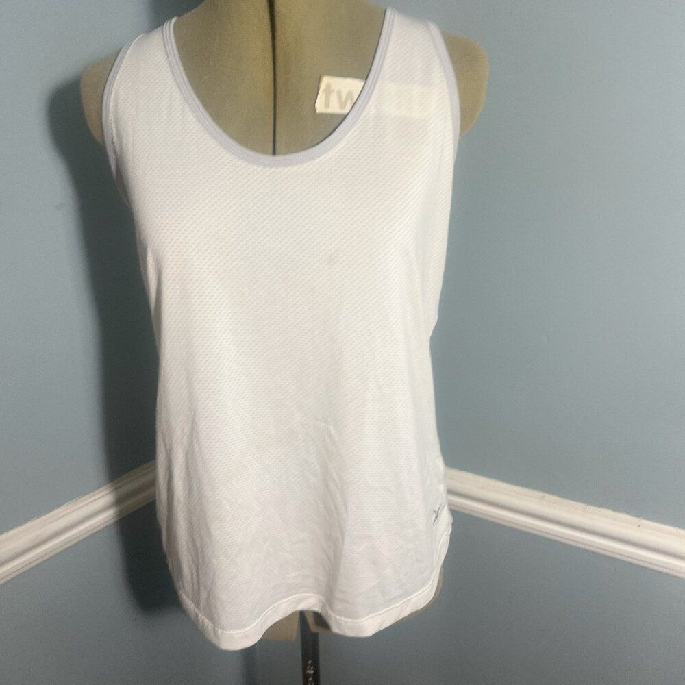 Old Navy White Semi-Fitted Active Tank Top - Women's M